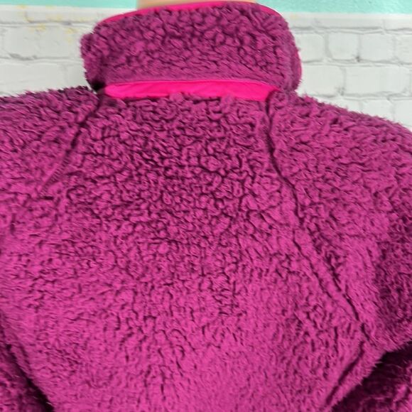 Mountain Hardwear Quilted Puffy/fleece reversible Jacket size small EUC - Picture 13 of 15